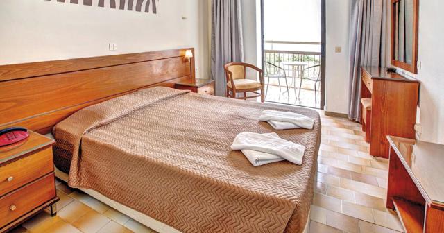 Golden-Sands-ROOM