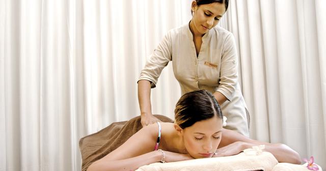 Anelia-Resort-and-Spa-MASSAGE