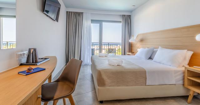 Anna-Maria-Village-SUPERIOR-SEA-VIEW-ROOM-02
