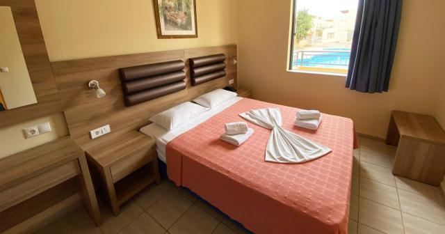 Blue-Aegean-2025-ROOM-01