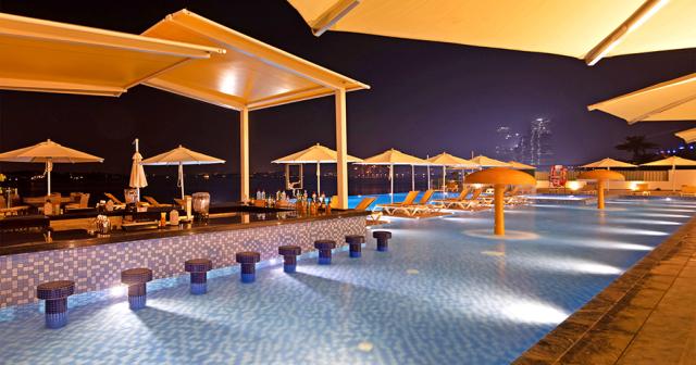 C-Central-Resort-The-Palm-POOL-BAR