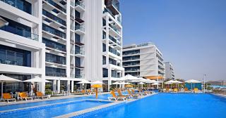 C Central Resort Palm