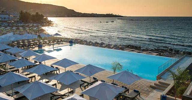I-Resort-Beach-Hotel-and-Spa-POOL-2021-02