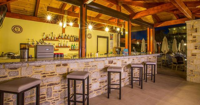 Georgia-Apartment-BAR-04