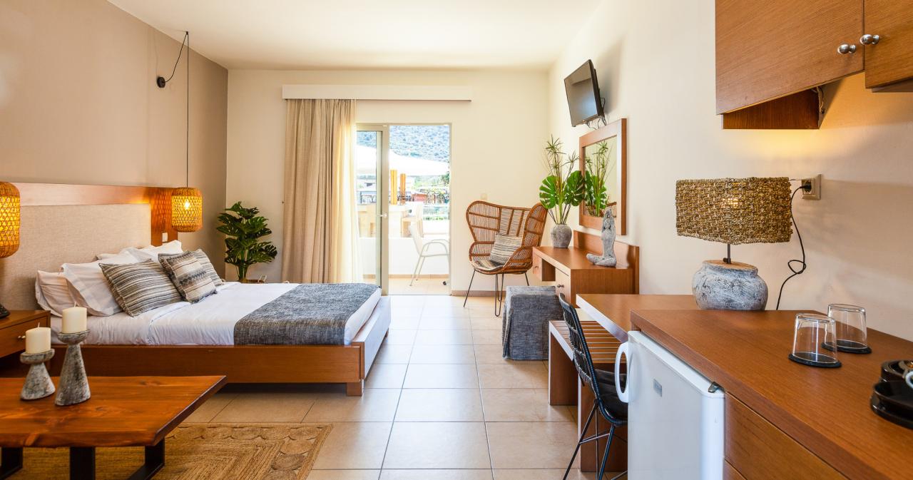 Nostos-Beach-Boutique-STANDARD-ROOM-POOL-AND-MOUNTAIN-VIEW-2025