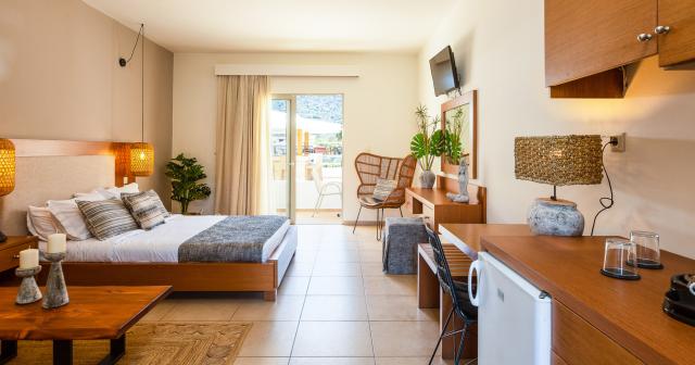 Nostos-Beach-Boutique-STANDARD-ROOM-POOL-AND-MOUNTAIN-VIEW-2025