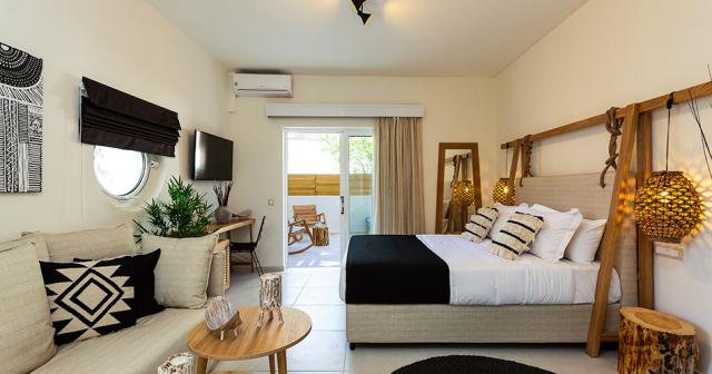 Nostos-Beach-Boutique-ROOM-JUNIOR-SUITE-01
