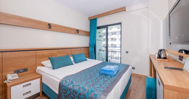 Meryan-2025-ROOM-02