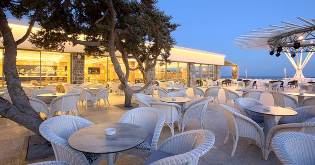 Arina-Beach-MAIN-BAR