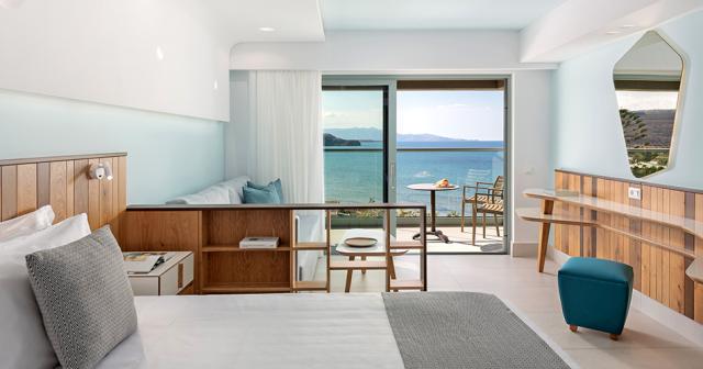Arina-Beach-ROOM