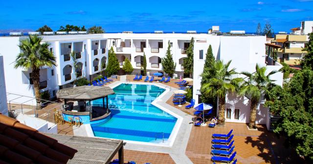 Club-Lyda-POOL-2025-02