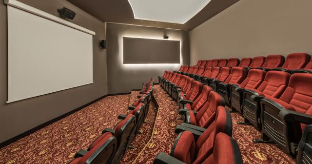 Delphin-Be-Grand-2025-CINEMA