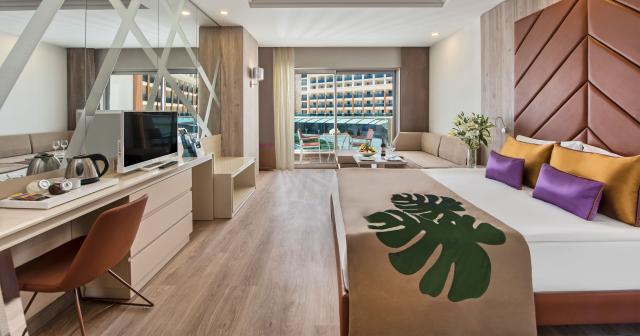 Delphin-Be-Grand-2025-FAMILY-ROOM-01