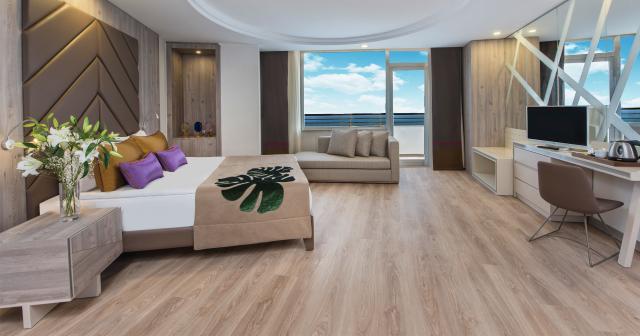 Delphin-Be-Grand-2025-SUITE-ROOM