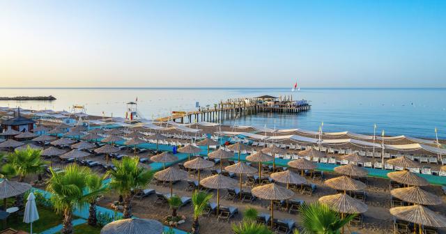 Delphin-Be-Grand-2025-BEACH-01