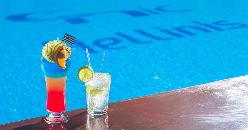 Hellinis-POOL-AND-DRINKS