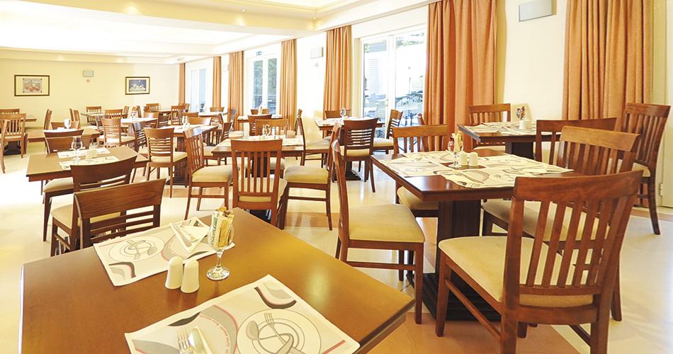 Hellinis-RESTAURANT