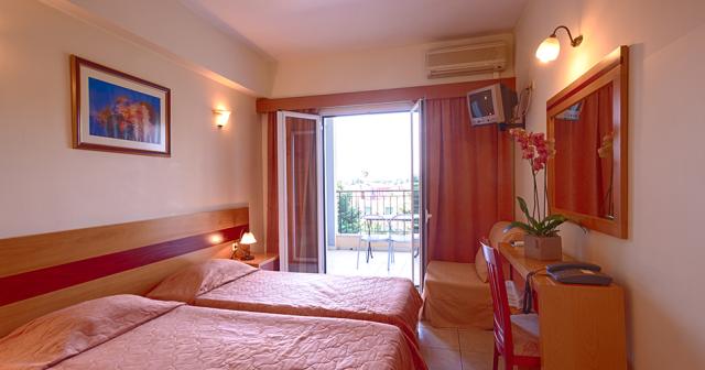 Hellinis-ROOM-03