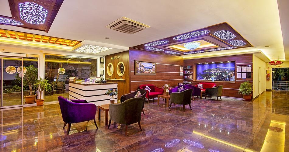 Kleopatra-Blue-Hawaii-LOBBY