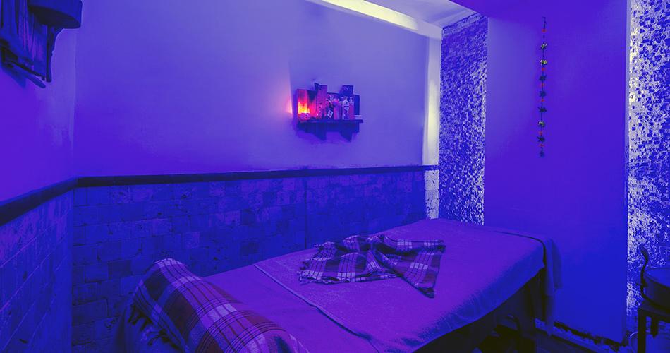 Kleopatra-Blue-Hawaii-MASSAGE