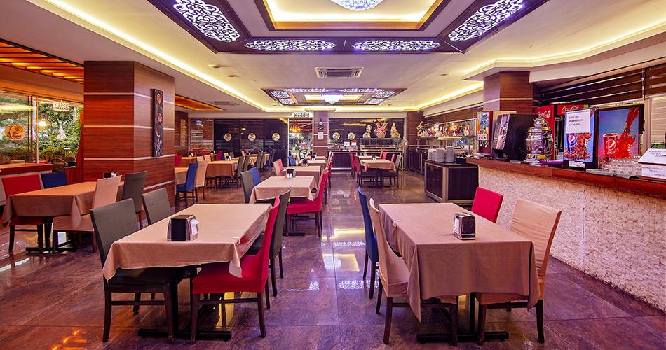 Kleopatra-Blue-Hawaii-RESTAURANT-01