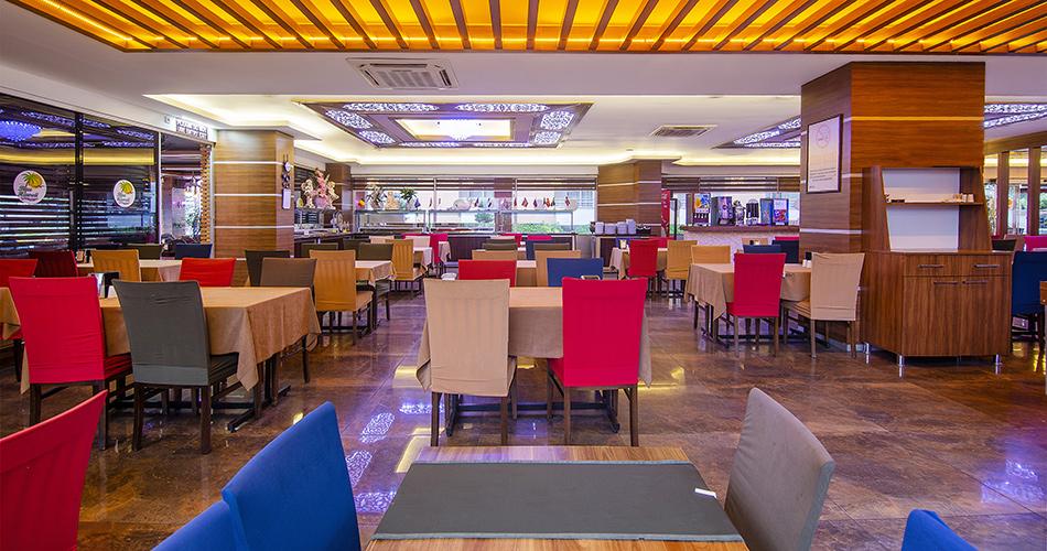 Kleopatra-Blue-Hawaii-RESTAURANT-03