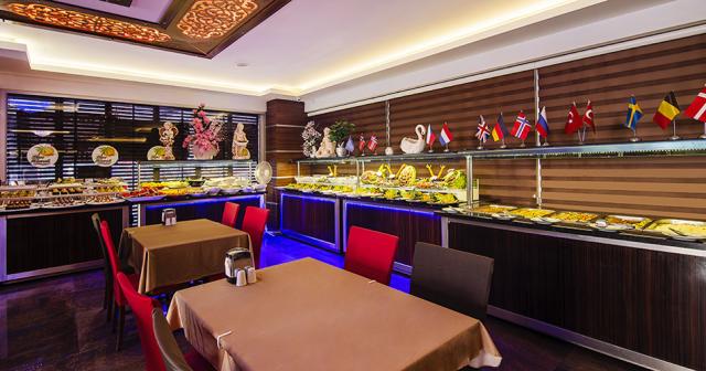 Kleopatra-Blue-Hawaii-RESTAURANT-02