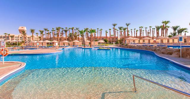 Beach-Albatros-Resort-2024-POOL-01
