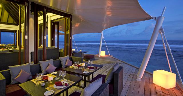 Atmosphere-Kanifushi-RESTAURANT-01