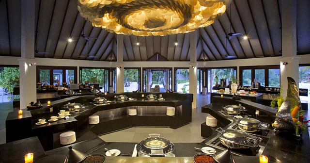 Atmosphere-Kanifushi-RESTAURANT-02