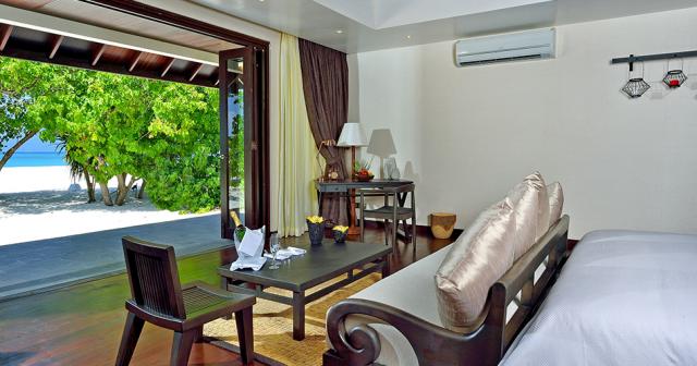 Atmosphere-Kanifushi-BEACH-VILLA-01