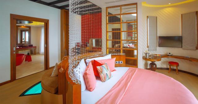 Oblu-Select-at-Sangeli-2025-HONEY-MOON-WATER-SUITE-WITH-POOL-01