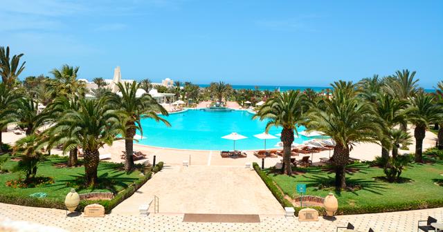 Royal-Garden-Palace-POOL