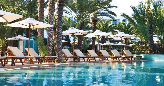 Royal-Garden-Palace-POOL-02
