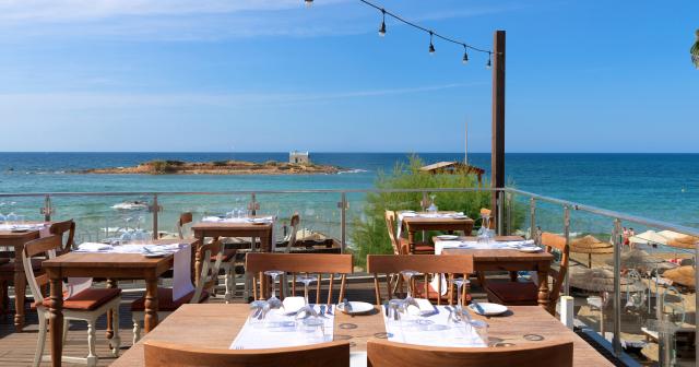 High-Beach-White-A-LA-CARTE-RESTAURANT-2024-03