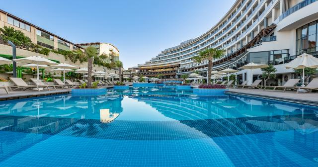 Seaden-Quality-Resort-and-Spa-POOL-2025-02