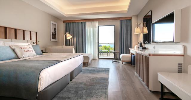 Seaden-Quality-Resort-and-Spa-STANDARD-ROOM-SIDE-SEAVIEW-2025