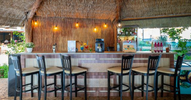 Mpm-Condor-POOL-BAR-2025-01