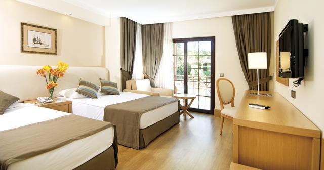 Gypsophila-Holiday-Village-ROOM