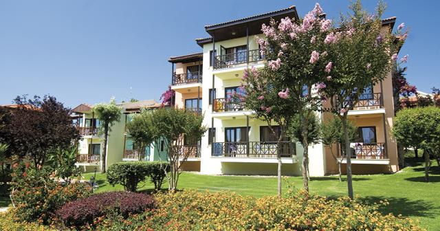 Gypsophila-Holiday-Village-GARDEN