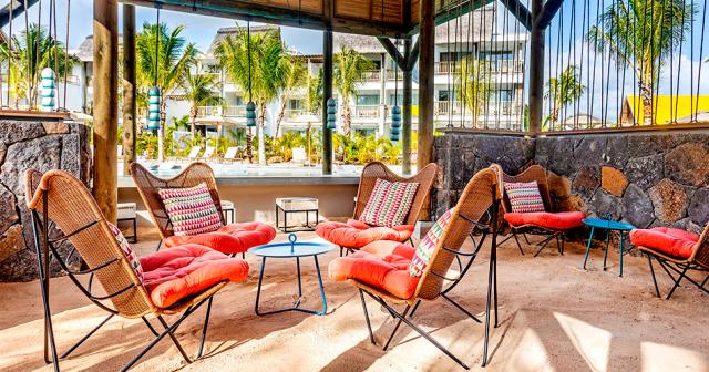 Sunrise-Attitude-LOUNGE-BAR-2021