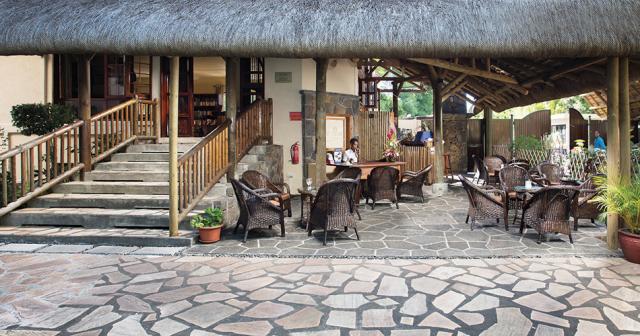 Le-Palmiste-Resort-Spa-RECEPTION