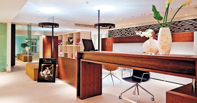 Porto-Platanias-Beach-Resort-and-Spa-RECEPTION