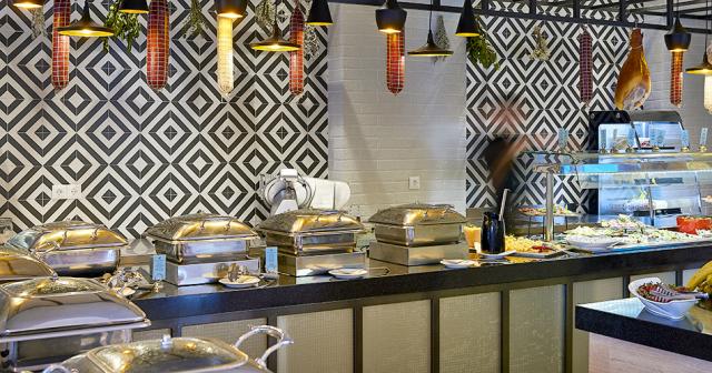 Mythos-Palace-Resort-and-Spa-BUFFET