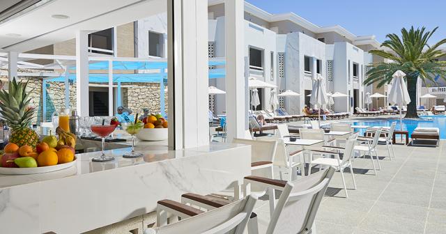 Mythos-Palace-Resort-and-Spa-POOL-BAR