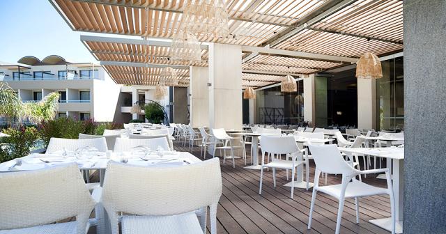 Avra-Imperial-RESTAURANT-TERRACE-2019