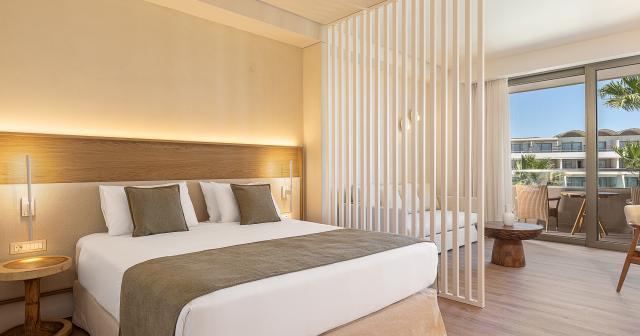 Avra-Imperial-2025-FAMILY-ROOM-01