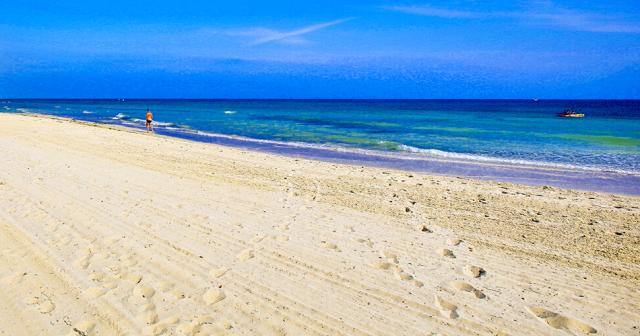 LTI-Djerba-Plaza-Thalasso-and-Spa-BEACH2
