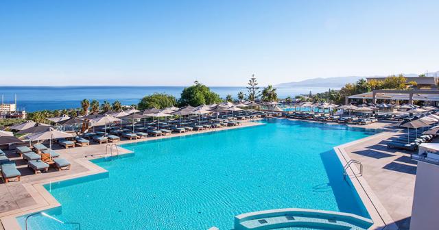 Imperial-Belvedere-POOL