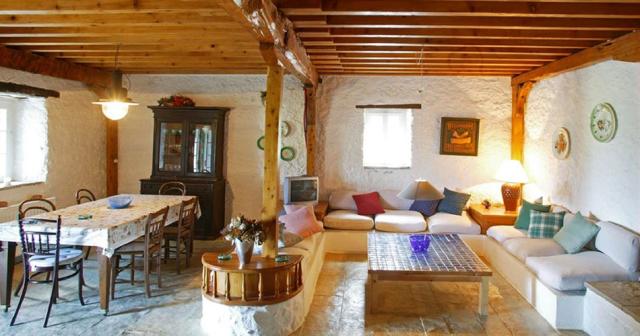 Old-House-And-Guest-House-LIVING-ROOM